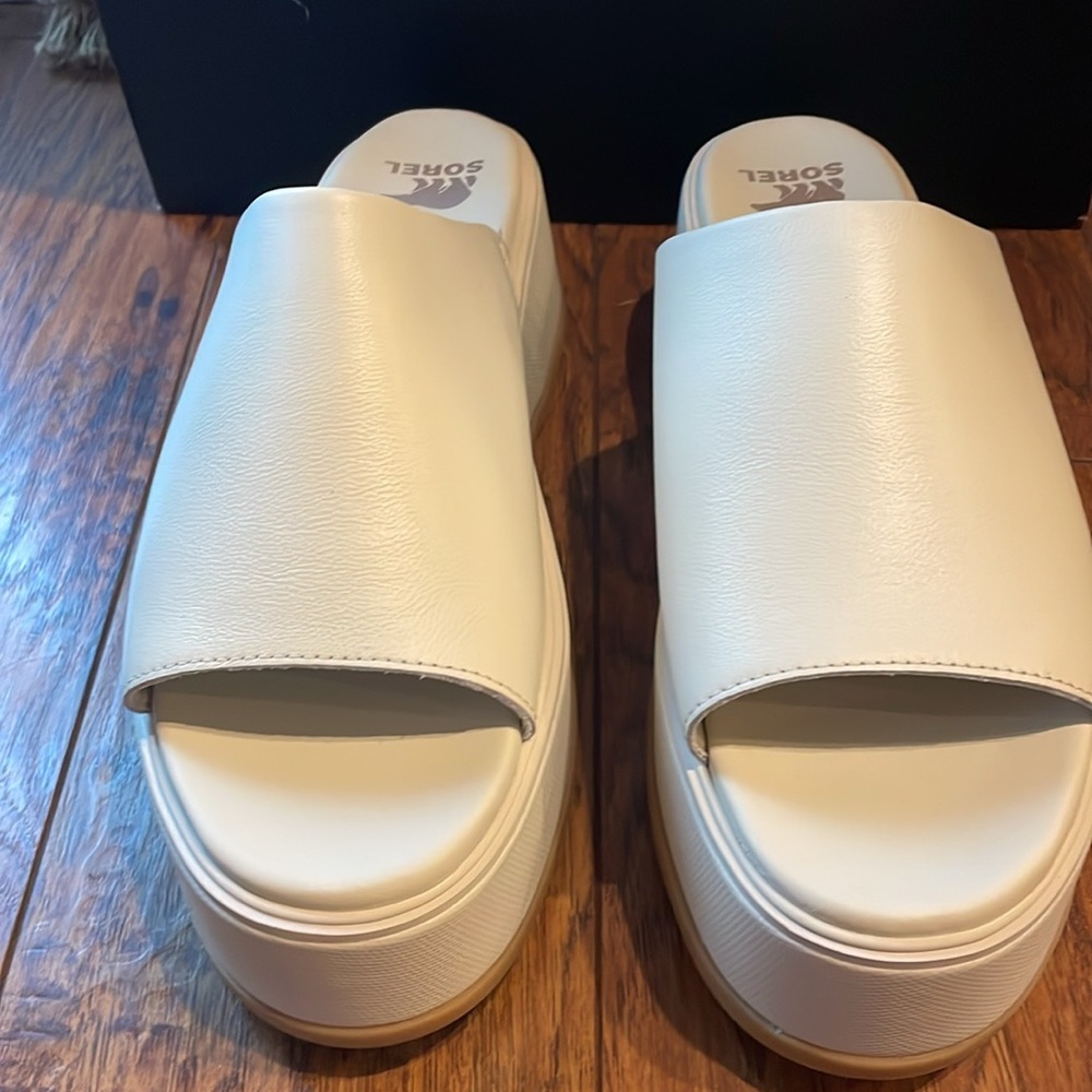 Sorel Cream Dayspring Slide Platform Slide Sandals NWT’s Size 9.5 - Picture 3 of 9